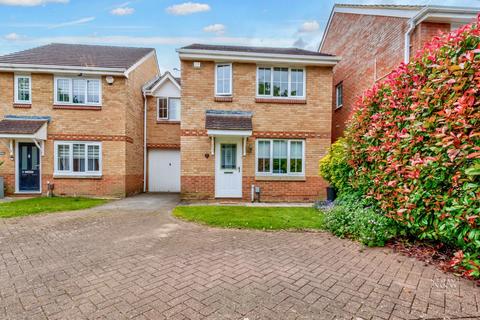 3 bedroom detached house for sale, Walwyn Place, St. Mellons, Cardiff. CF3
