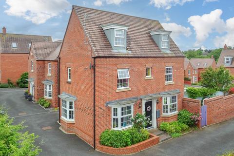 4 bedroom detached house for sale, White Willow Close, Tenbury Wells, Worcestershire, WR15 8TR