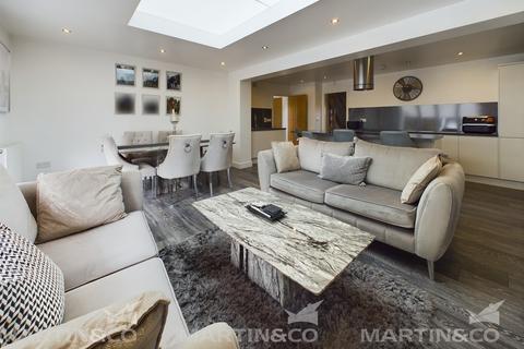 1 Lyndhurst Villas, Norton, Doncaster, DN6 9PX