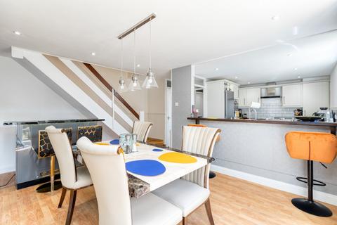 4 bedroom end of terrace house for sale, Southwark Close, Stevenage, Hertfordshire, SG1