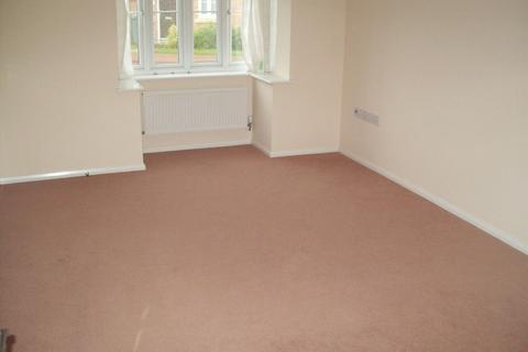 3 bedroom townhouse to rent, Ormonde Close, Grantham