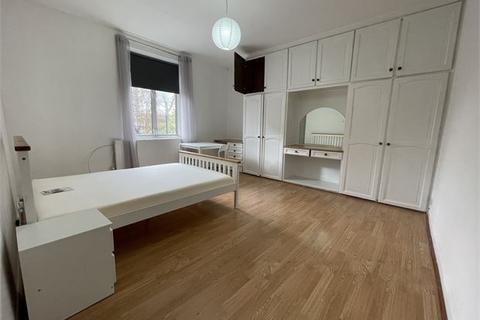 5 bedroom flat to rent, Peckham High Street, Peckham, London,