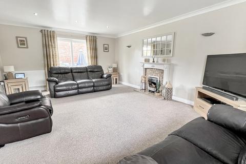 4 bedroom detached house for sale, Fell Road, Westbury