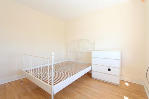 3 bedroom apartment to rent, Malvern Gardens, Harrow, HA3