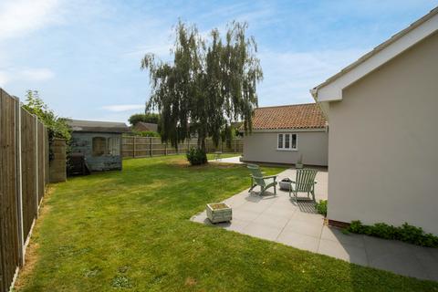 4 bedroom detached bungalow for sale, Ludham