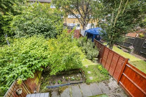 85 Oakways, London, SE9 2NZ
