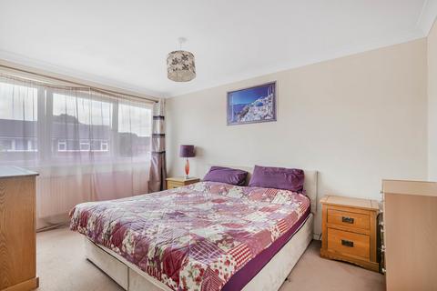 85 Oakways, London, SE9 2NZ