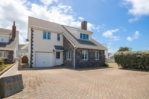 4 bedroom detached house for sale, Goldcrest Avenue, Portinfer