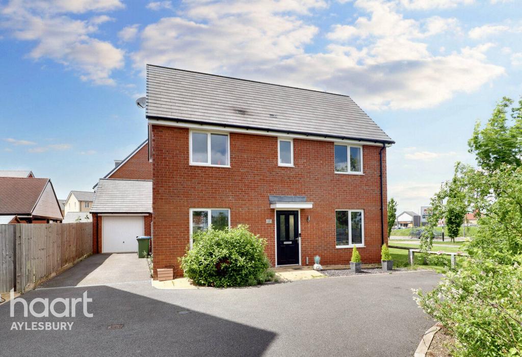 Seabright Way, Aylesbury 3 bed detached house for sale £430,000