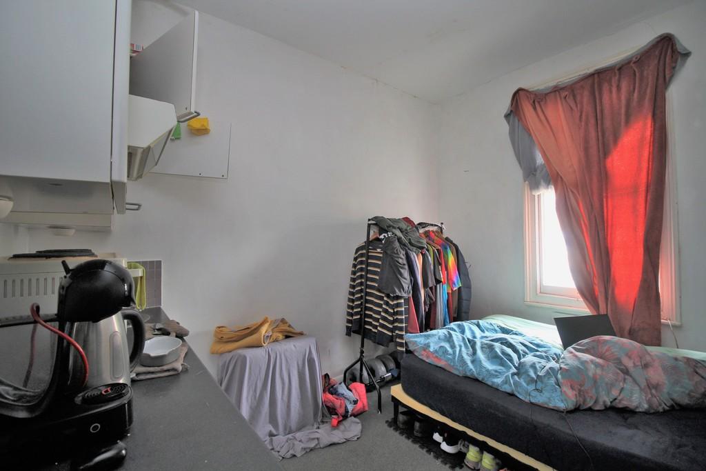 Apartment in Hove, Brunswick - View 3