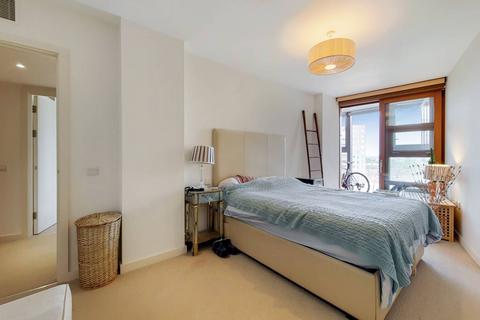 1 bedroom flat to rent, Falcon Wharf, Lombard Road, Battersea, London, SW11