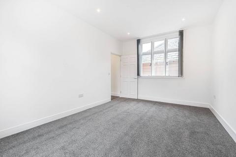 2 bedroom flat to rent, Kings Street, Maidstone, ME14