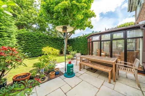 12 Dunlin Rise, Guildford, GU4 7DX