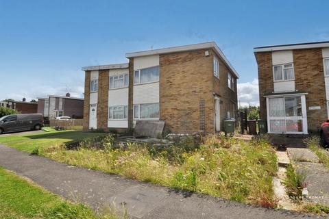 32 Hardie Road, Stanford-le-hope, SS17 0PB