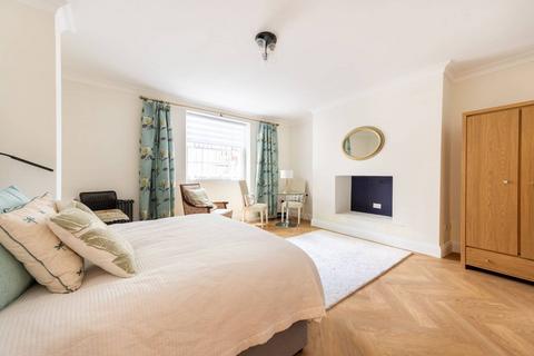 1 bedroom flat for sale, Holland Park Avenue, Holland Park, London, W11