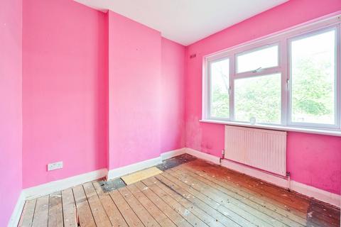 2 bedroom flat for sale, Buller Close, Peckham, London, SE15