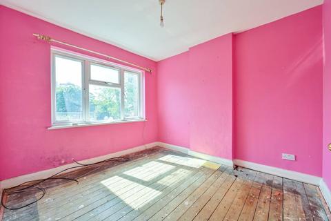 14 Buller Close, London, SE15 6UJ