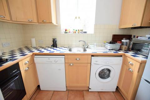 1 bedroom flat to rent, Hackford Road, Oval, London, SW9