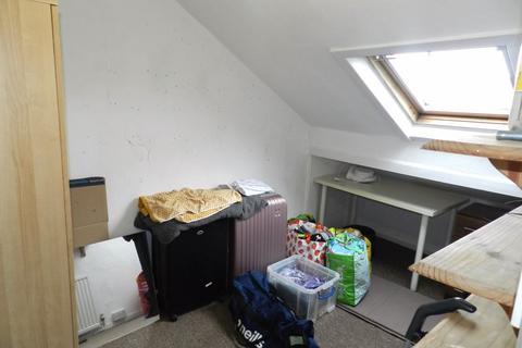 13 Grimthorpe Terrace, Leeds, LS6 3JS
