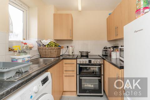 1 bedroom flat for sale, Milestone Close, London N9