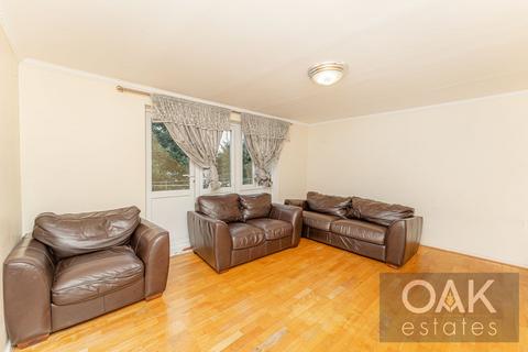 3 bedroom flat for sale, West Close, London N9