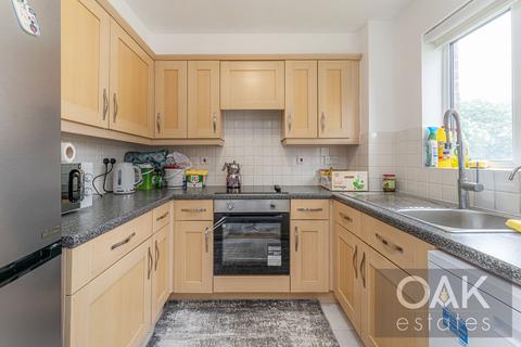 1 bedroom flat for sale, Pentland Close, London N9