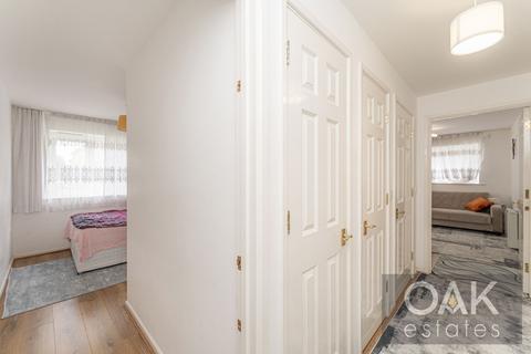 1 bedroom flat for sale, Pentland Close, London N9