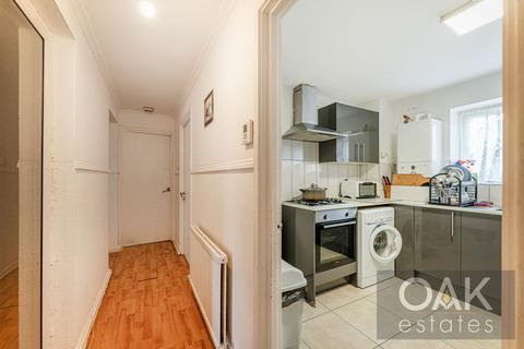 2 bedroom flat for sale, Church Lane, London N9