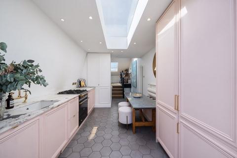 62a Oaklands Grove, London, W12 0JB