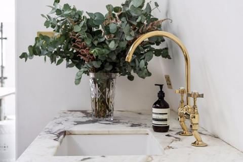 62a Oaklands Grove, London, W12 0JB