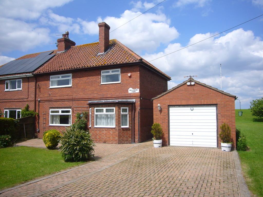 Main Street, Whitgift. Nr Goole, DN14... 3 bed semidetached house for