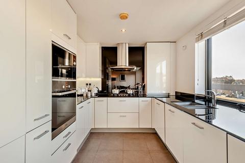 2 bedroom flat to rent, Fulham Road, South Kensington, SW3