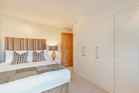 2 bedroom flat to rent, Fulham Road, South Kensington, SW3