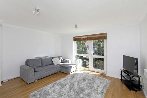 2 bedroom apartment for sale, Uxbridge Road, Hampton Hill