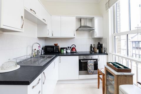 1 bedroom apartment for sale, High Street, Dorking