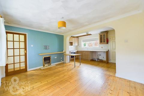 3 bedroom detached bungalow for sale, The Street, Thurton, Norwich