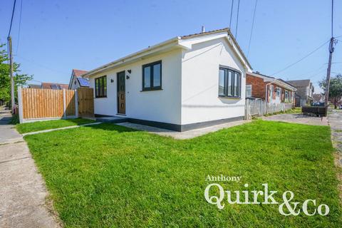 2 bedroom detached bungalow for sale, Southwick Road, Canvey Island, SS8