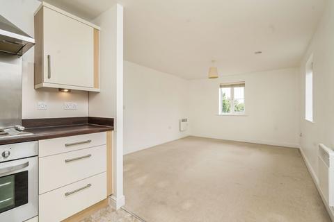 1 bedroom flat to rent, College Close, Loughton, IG10