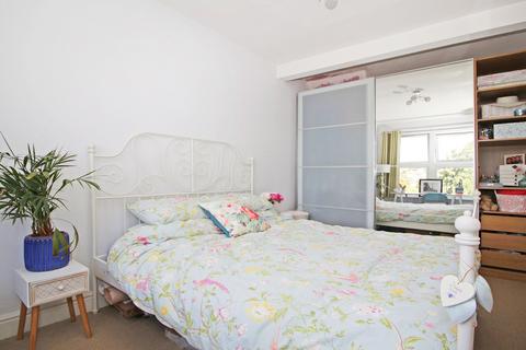 2 bedroom flat to rent, Vancouver Road, SE23