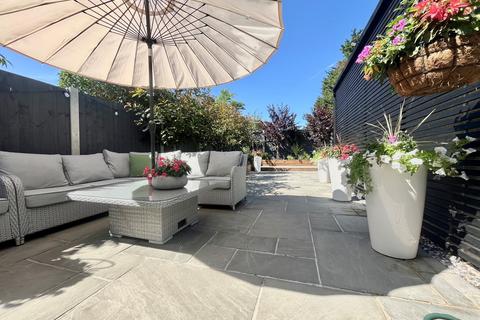 3 Denbigh Close, Hornchurch, RM11 3EA