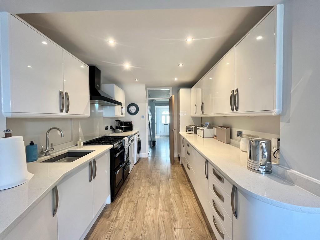 Kitchen 3