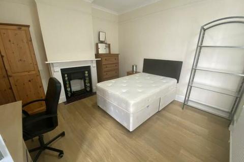 4 bedroom house share to rent, Hartopp Road, Leicester, LE2