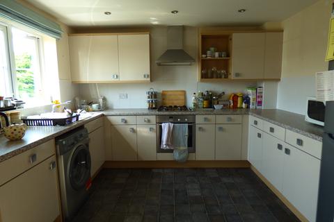 3 bedroom end of terrace house to rent, STUDENT PROPERTY, Baxendale Road, PO19