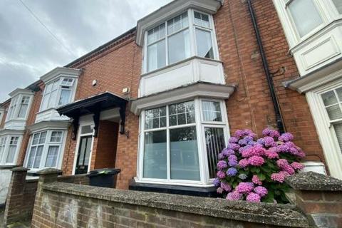 5 bedroom terraced house to rent, St. Leonards Road, Leicester, LE2