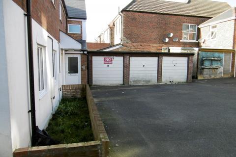 Garage to rent, Ashley Road, Parkstone, BH14