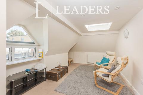 2 bedroom flat to rent, London Road, Sevenoaks, TN13