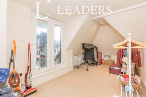 2 bedroom flat to rent, London Road, Sevenoaks, TN13