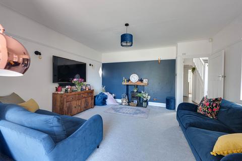 4 bedroom detached house for sale, Merilies Gardens, Westcliff-on-sea, SS0