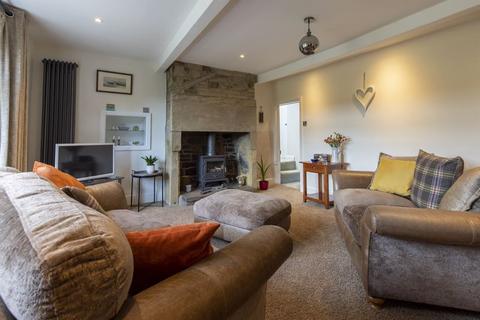 3 bedroom cottage for sale, 1 Ivy Houses, Barkisland, HX4 0DH