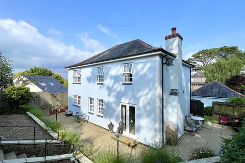 4 bedroom detached house for sale, Arundell Place, Truro